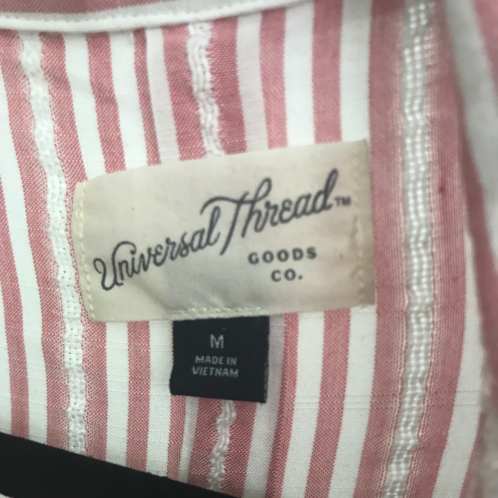 Universal Threads Button Down Shirt - Picture 2 of 2